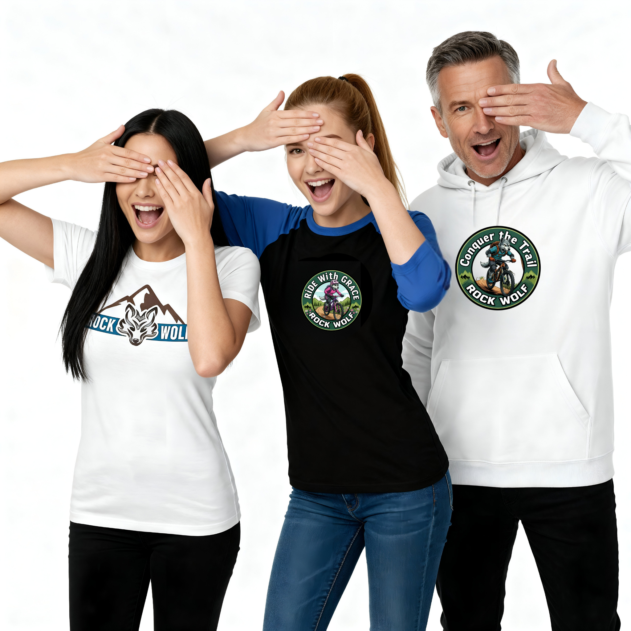 Modelos luciendo ropa Rock Wolf